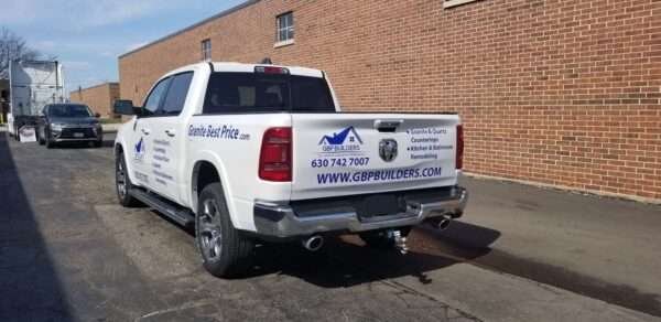 Car graphics and wraps printing